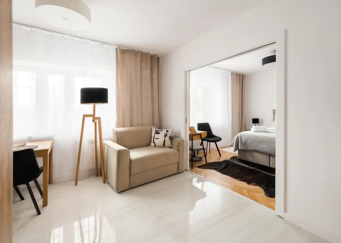 Metro Ratusz Arsenał Deluxe Apartament *