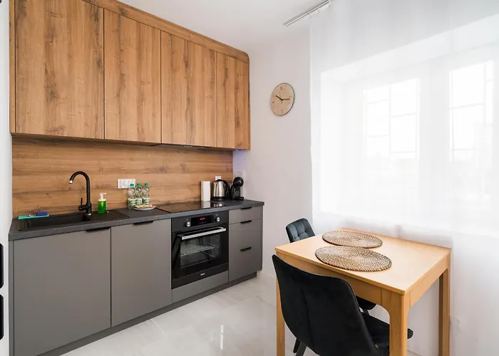 Metro Ratusz Arsenał Deluxe * Warszawa