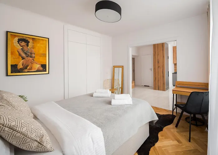 Metro Ratusz Arsenał Deluxe