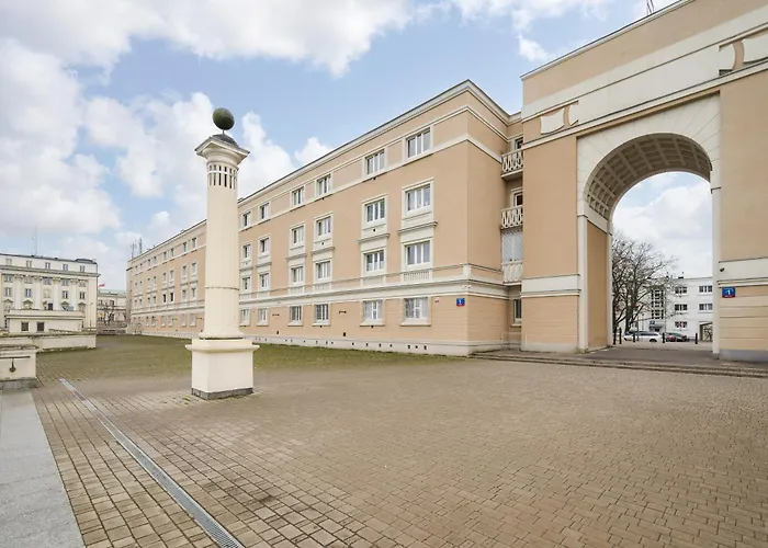 Metro Ratusz Arsenał Deluxe Apartament *